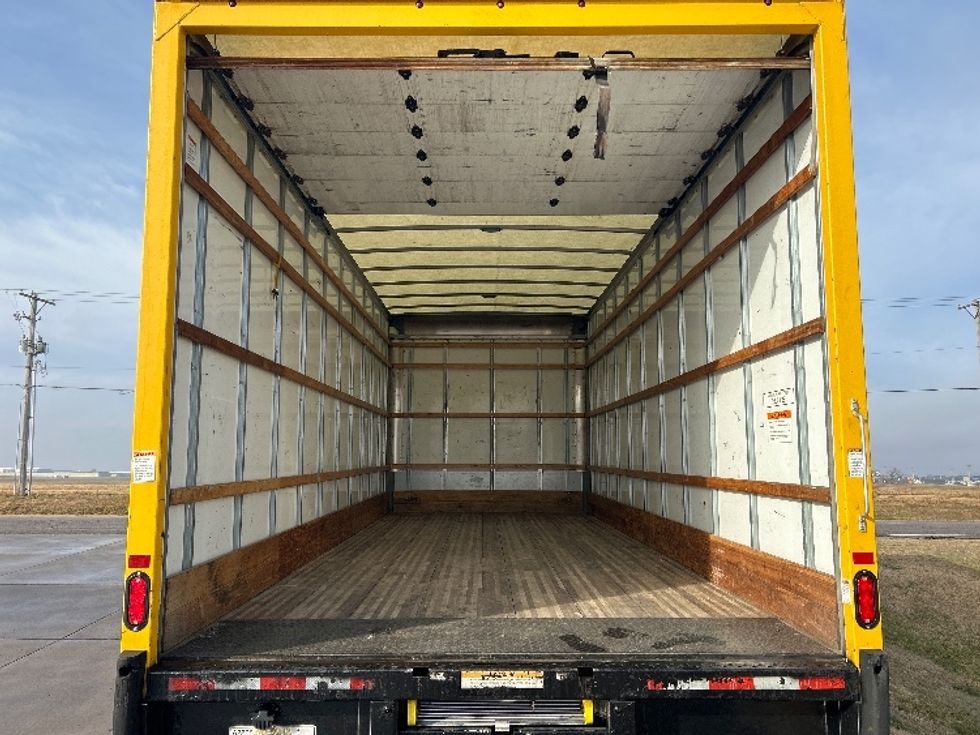 Medium Duty Box Truck-Light and Medium Duty Trucks-International-2021-MV607-Wichita-KS-169,759\n\t\tmiles-$ 40,500 - Image 8