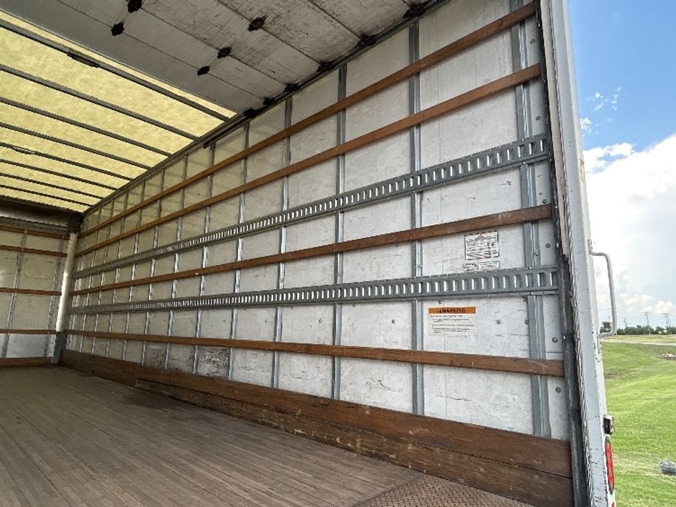Medium Duty Box Truck-Light and Medium Duty Trucks-International-2021-MV607-Wichita-KS-197,442\n\t\tmiles-$ 52,500 - Image 12
