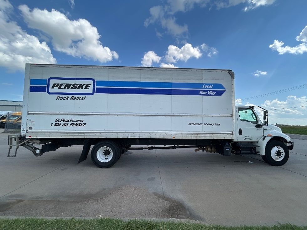 Medium Duty Box Truck-Light and Medium Duty Trucks-International-2021-MV607-Wichita-KS-197,442\n\t\tmiles-$ 52,500 - Image 15