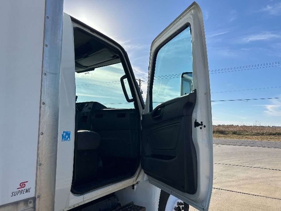 Medium Duty Box Truck-Light and Medium Duty Trucks-International-2021-MV607-Wichita-KS-221,203\n\t\tmiles-$ 46,500 - Image 20