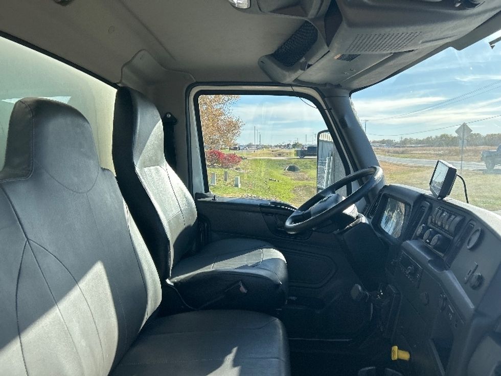 Medium Duty Box Truck-Light and Medium Duty Trucks-International-2021-MV607-Wichita-KS-221,203\n\t\tmiles-$ 46,500 - Image 22