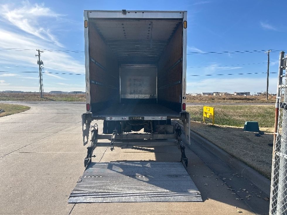 Medium Duty Box Truck-Light and Medium Duty Trucks-International-2021-MV607-Wichita-KS-221,203\n\t\tmiles-$ 46,500 - Image 9