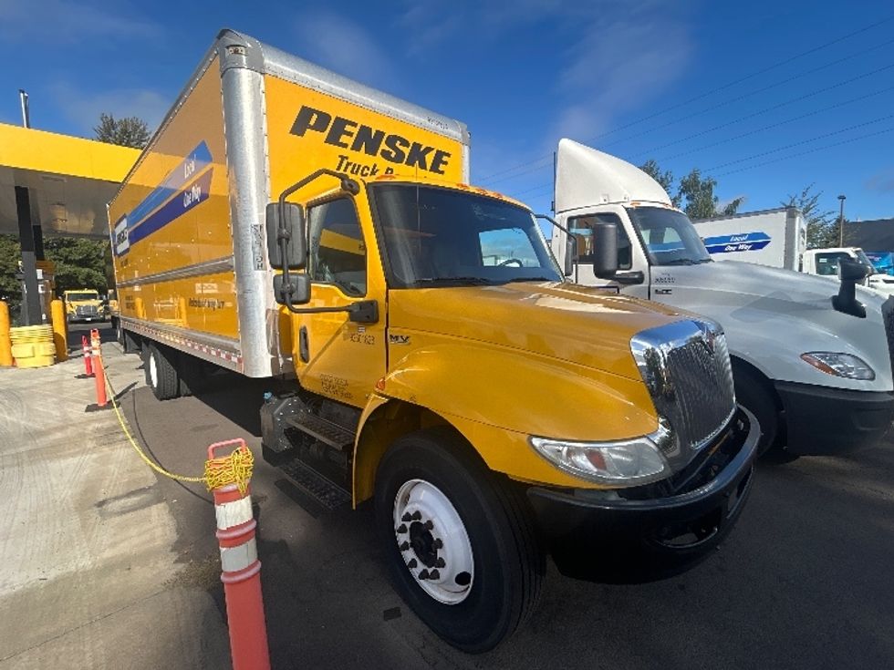 Medium Duty Box Truck-Light and Medium Duty Trucks-International-2021-MV607-Wilsonville-OR-286,045\n\t\tmiles-$ 28,500 - Image 1
