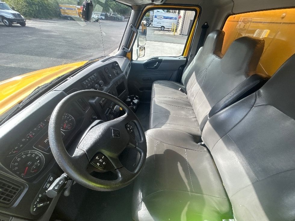 Medium Duty Box Truck-Light and Medium Duty Trucks-International-2021-MV607-Wilsonville-OR-286,045\n\t\tmiles-$ 28,500 - Image 19