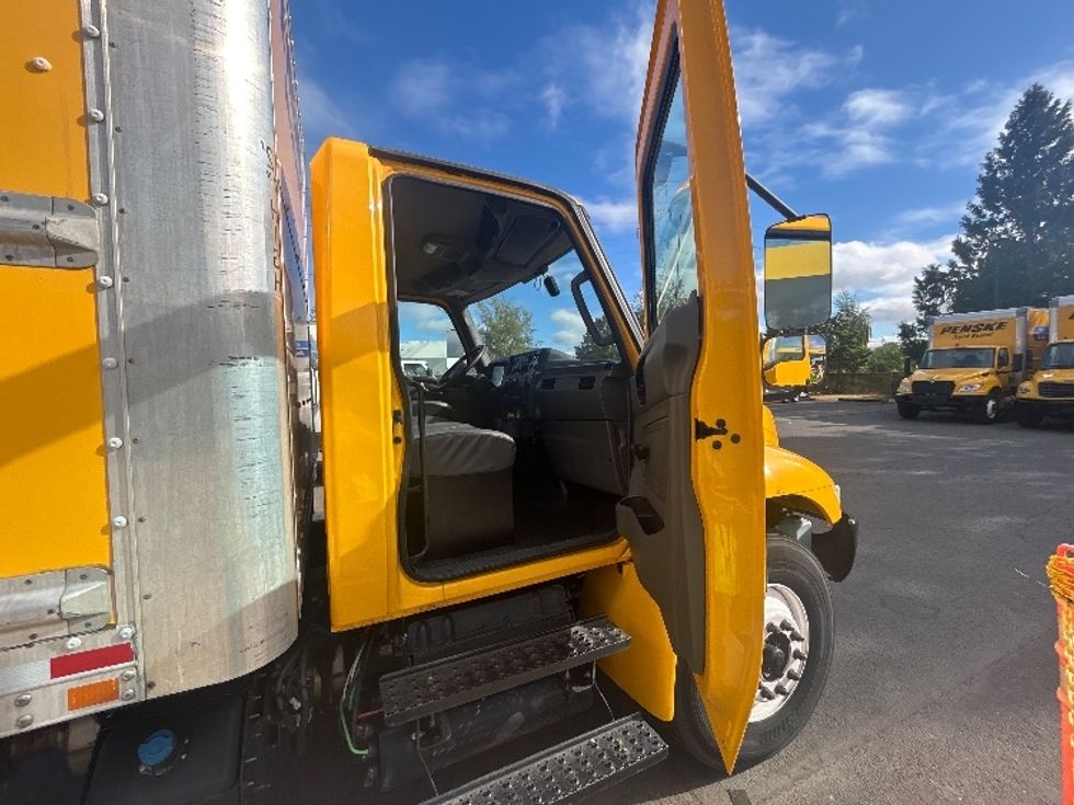Medium Duty Box Truck-Light and Medium Duty Trucks-International-2021-MV607-Wilsonville-OR-286,045\n\t\tmiles-$ 28,500 - Image 20