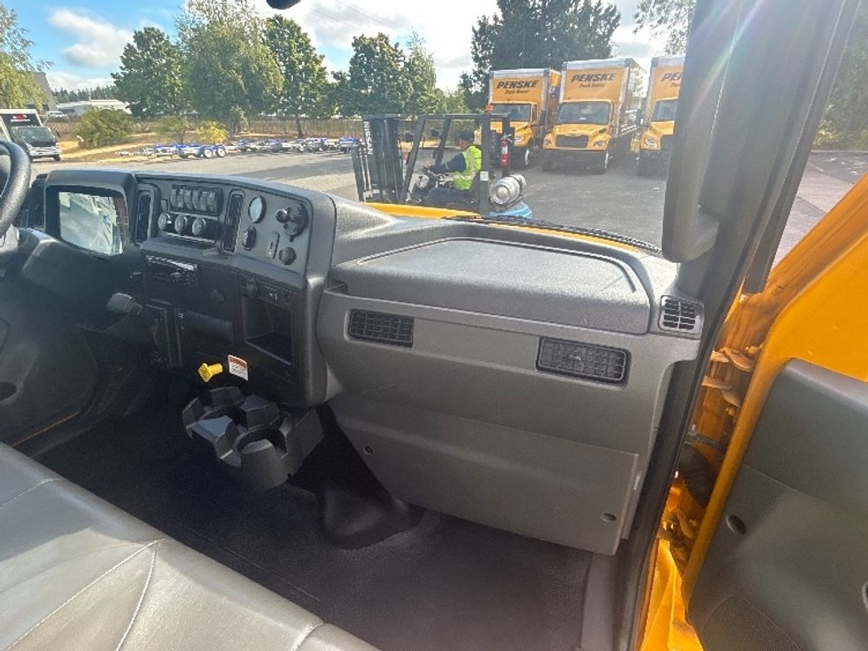 Medium Duty Box Truck-Light and Medium Duty Trucks-International-2021-MV607-Wilsonville-OR-286,045\n\t\tmiles-$ 28,500 - Image 21
