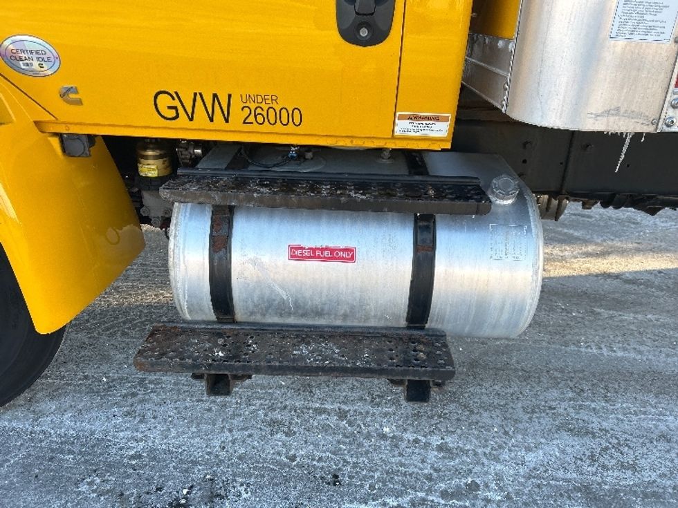 Medium Duty Box Truck-Light and Medium Duty Trucks-International-2021-MV607-Windsor-WI-211,341\n\t\tmiles-$ 39,500 - Image 25