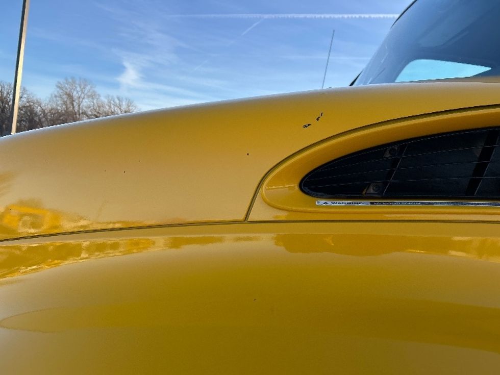 Medium Duty Box Truck-Light and Medium Duty Trucks-International-2021-MV607-Windsor-WI-211,341\n\t\tmiles-$ 39,500 - Image 29