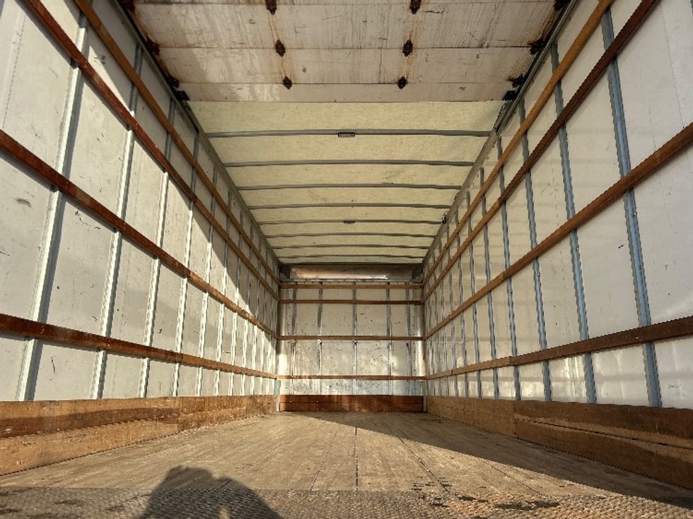 Medium Duty Box Truck-Light and Medium Duty Trucks-International-2021-MV607-Windsor-WI-211,341\n\t\tmiles-$ 39,500 - Image 8