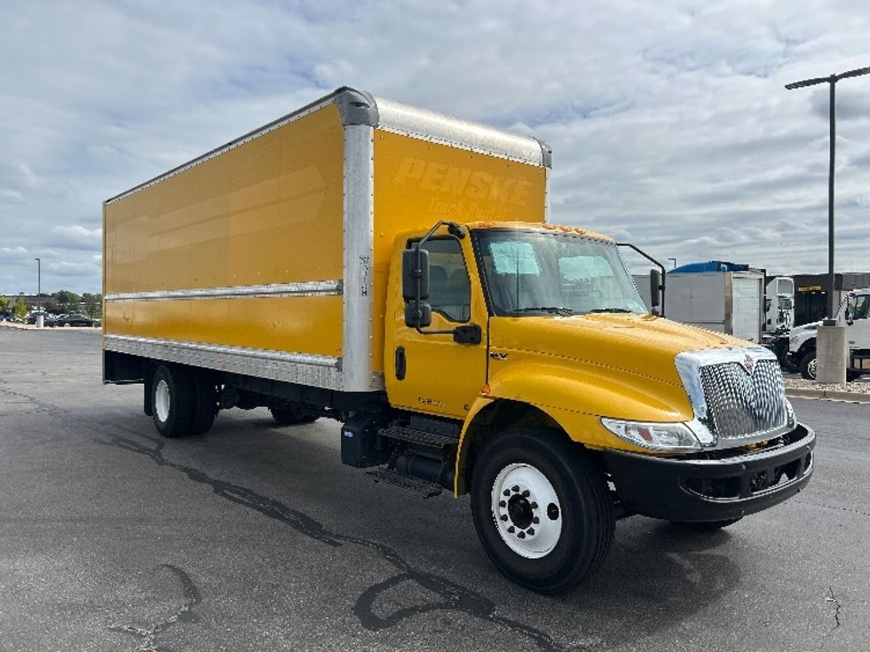 Medium Duty Box Truck-Light and Medium Duty Trucks-International-2021-MV607-Windsor-WI-224,345\n\t\tmiles-$ 40,000 - Image 1