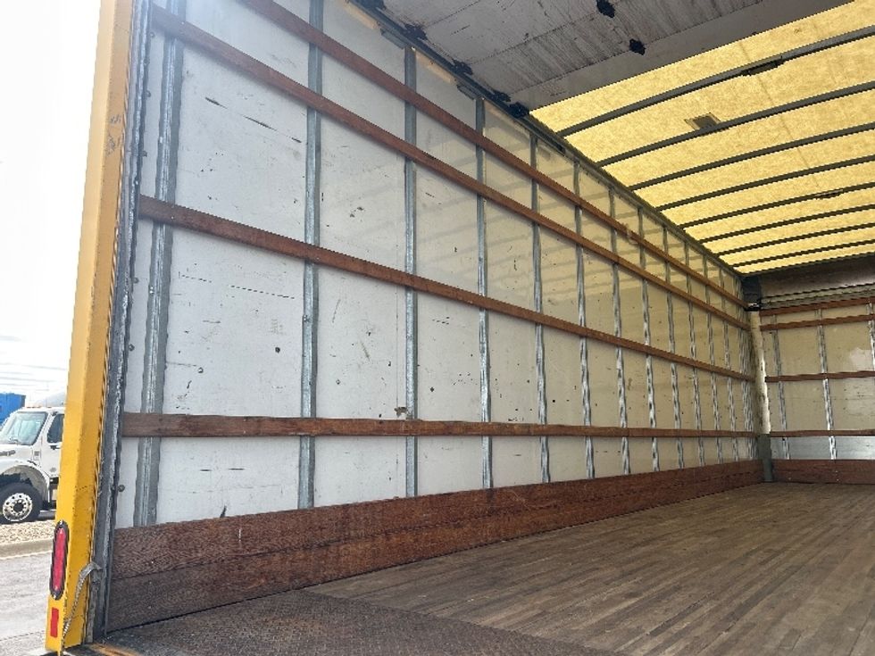Medium Duty Box Truck-Light and Medium Duty Trucks-International-2021-MV607-Windsor-WI-224,345\n\t\tmiles-$ 40,000 - Image 11