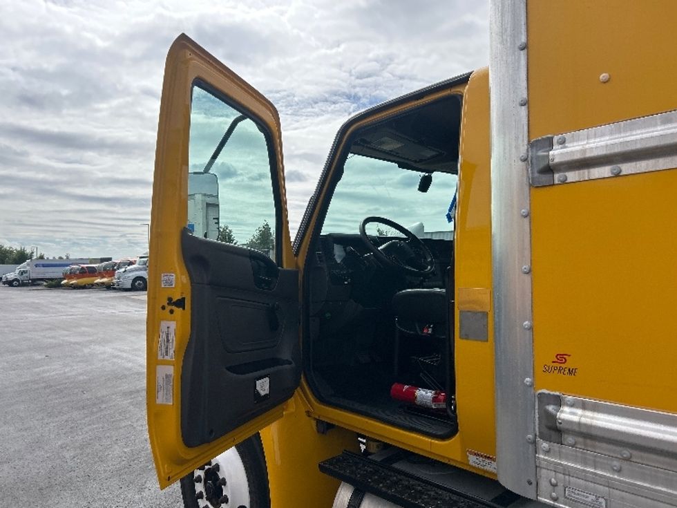 Medium Duty Box Truck-Light and Medium Duty Trucks-International-2021-MV607-Windsor-WI-224,345\n\t\tmiles-$ 40,000 - Image 16