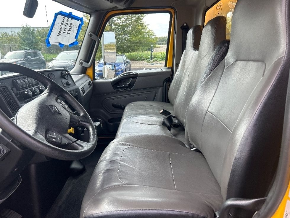 Medium Duty Box Truck-Light and Medium Duty Trucks-International-2021-MV607-Windsor-WI-224,345\n\t\tmiles-$ 40,000 - Image 19
