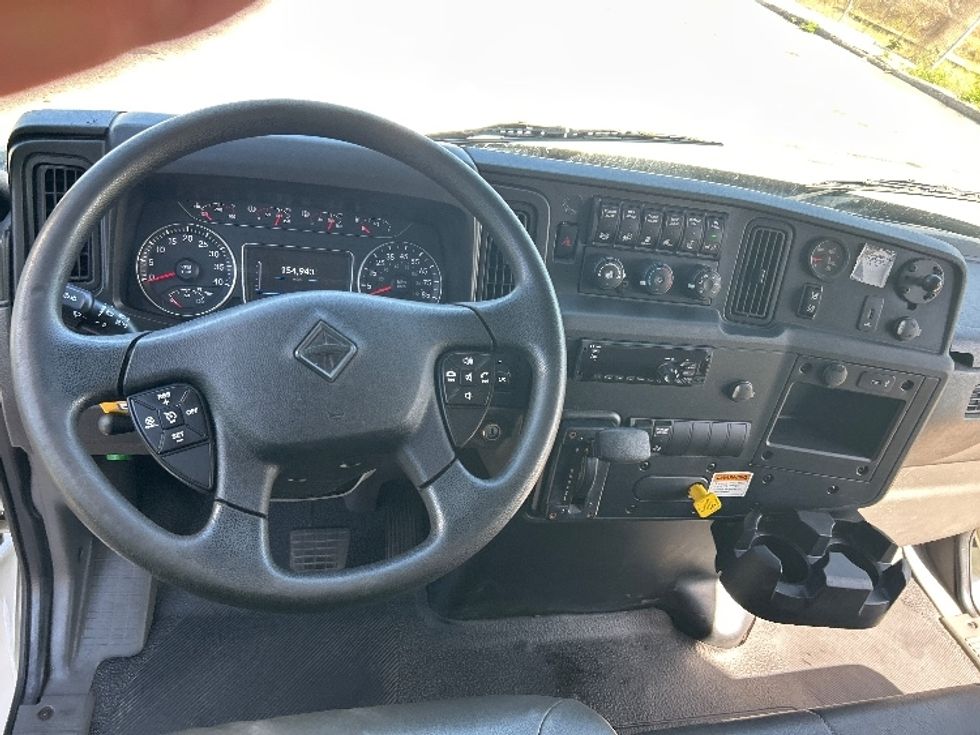 Medium Duty Box Truck-Light and Medium Duty Trucks-International-2021-MV607-Winter Haven-FL-154,944\n\t\tmiles-$ 61,250 - Image 17