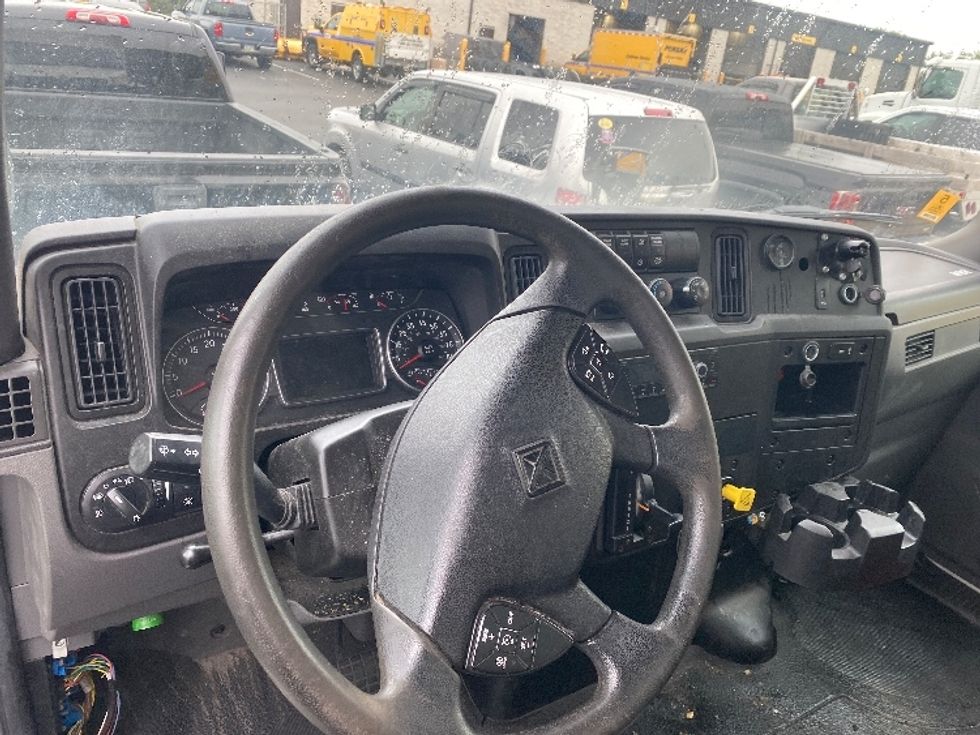 Medium Duty Box Truck-Light and Medium Duty Trucks-International-2021-MV607-York-PA-312,391\n\t\tmiles-$ 11,500 - Image 17