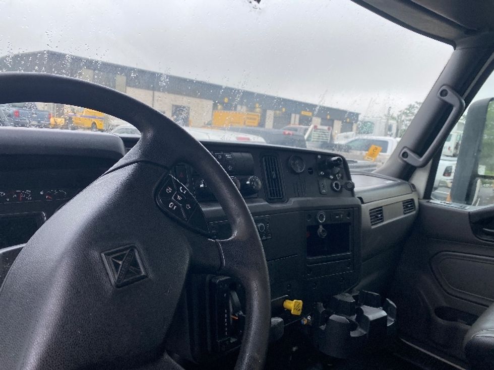 Medium Duty Box Truck-Light and Medium Duty Trucks-International-2021-MV607-York-PA-312,391\n\t\tmiles-$ 11,500 - Image 18