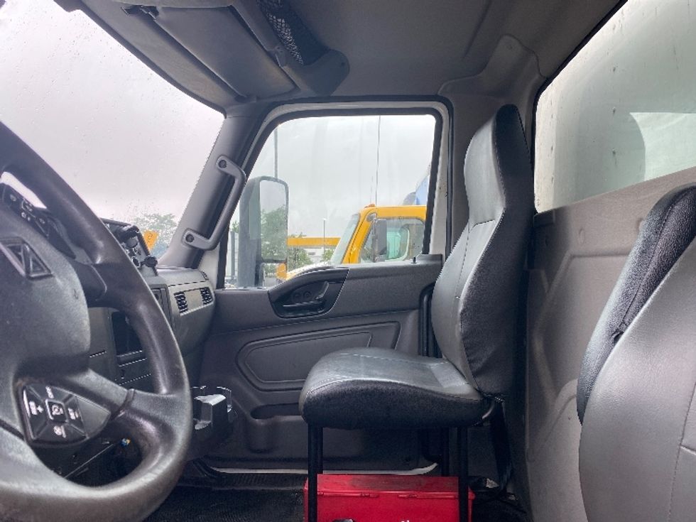 Medium Duty Box Truck-Light and Medium Duty Trucks-International-2021-MV607-York-PA-312,391\n\t\tmiles-$ 11,500 - Image 19