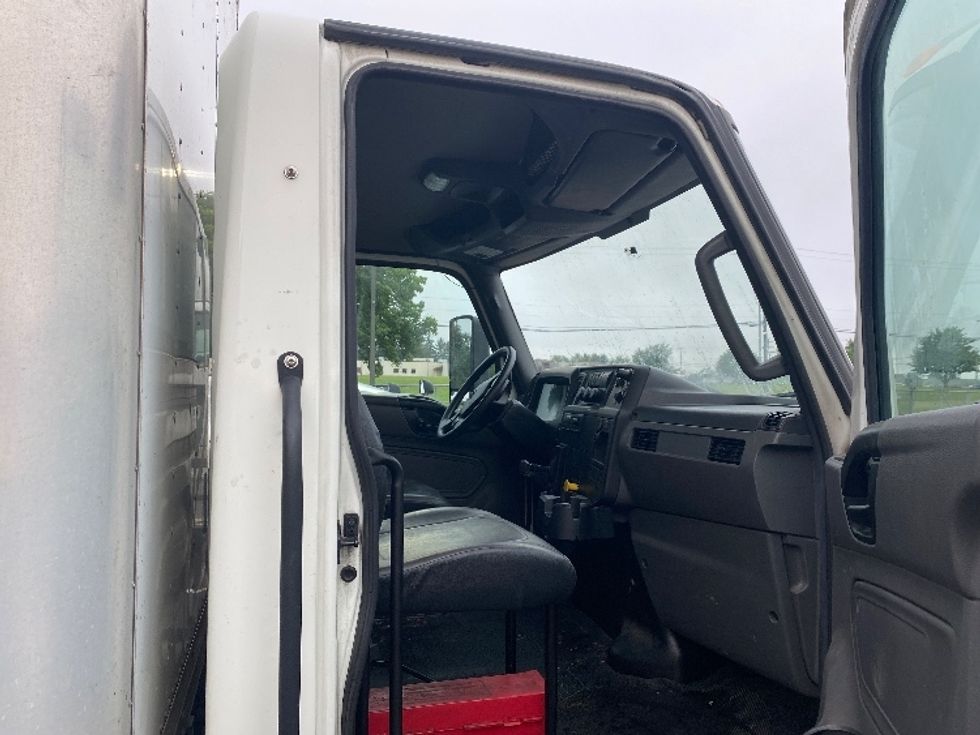 Medium Duty Box Truck-Light and Medium Duty Trucks-International-2021-MV607-York-PA-312,391\n\t\tmiles-$ 11,500 - Image 20