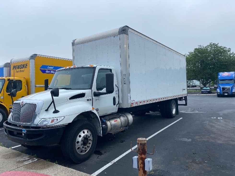 Medium Duty Box Truck-Light and Medium Duty Trucks-International-2021-MV607-York-PA-312,391\n\t\tmiles-$ 11,500 - Image 3