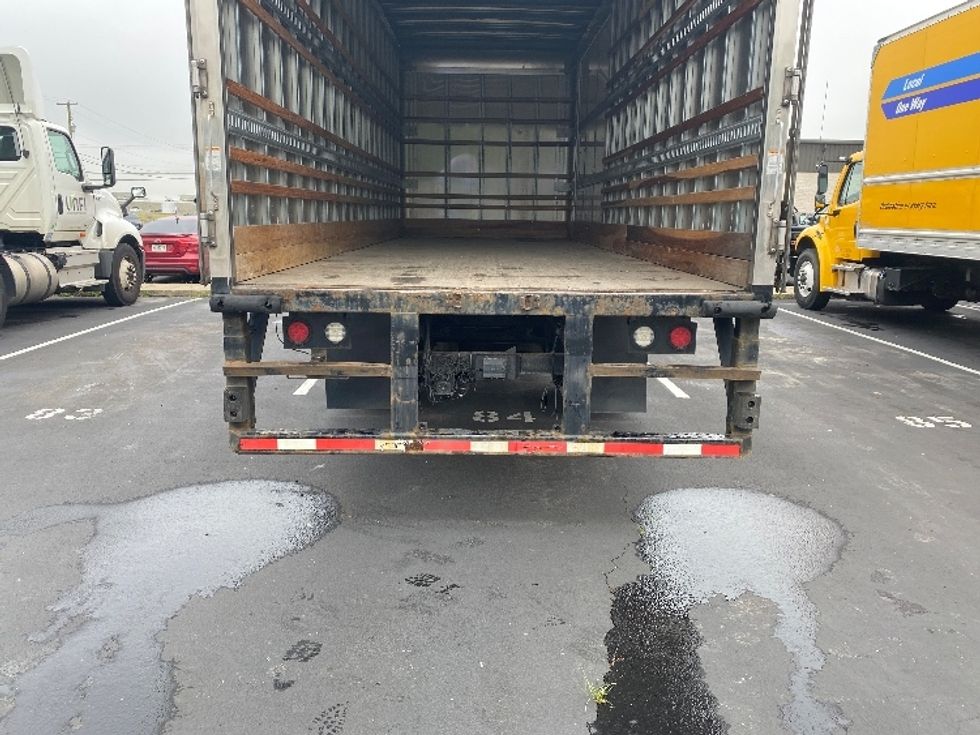 Medium Duty Box Truck-Light and Medium Duty Trucks-International-2021-MV607-York-PA-312,391\n\t\tmiles-$ 11,500 - Image 9
