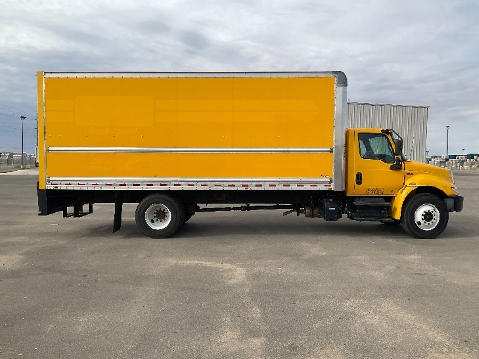 Medium Duty Box Truck-Light and Medium Duty Trucks-International-2021-MV607-Yuma-AZ-172,496\n\t\tmiles-$ 40,000 - Image 14