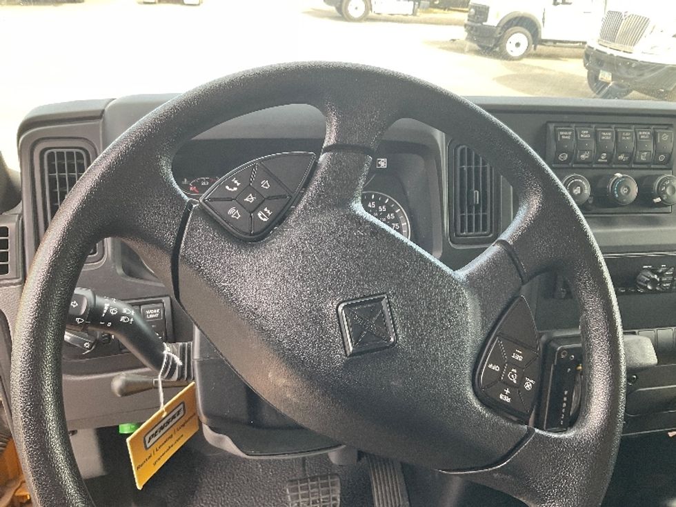 Medium Duty Box Truck-Light and Medium Duty Trucks-International-2021-MV607-Yuma-AZ-172,496\n\t\tmiles-$ 40,000 - Image 17