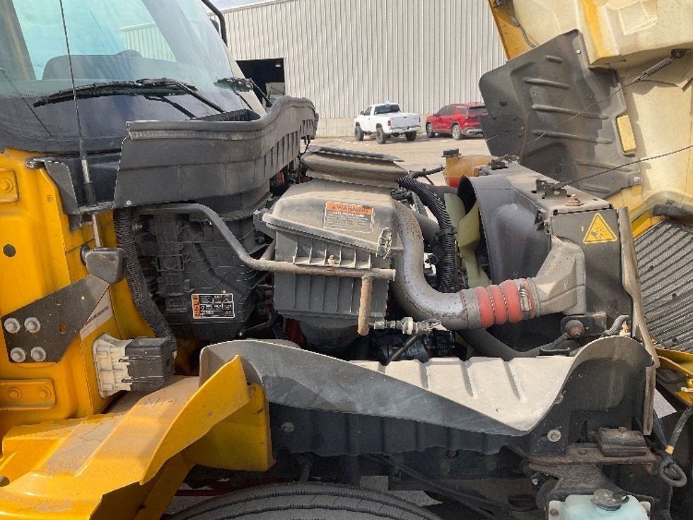 Medium Duty Box Truck-Light and Medium Duty Trucks-International-2021-MV607-Yuma-AZ-172,496\n\t\tmiles-$ 40,000 - Image 22