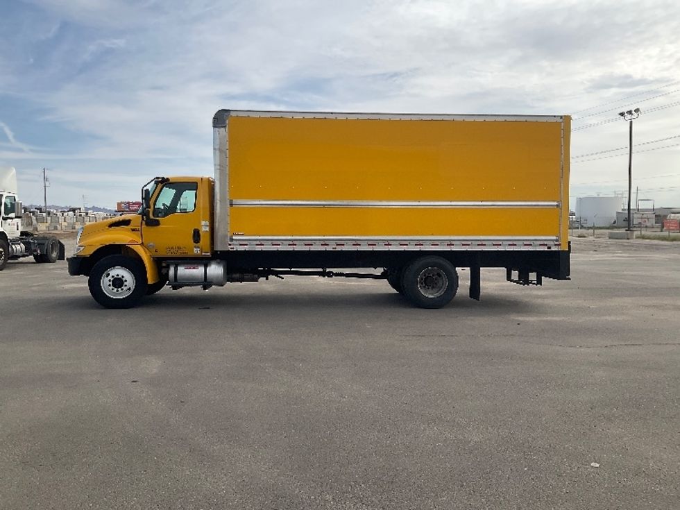 Medium Duty Box Truck-Light and Medium Duty Trucks-International-2021-MV607-Yuma-AZ-172,496\n\t\tmiles-$ 40,000 - Image 4