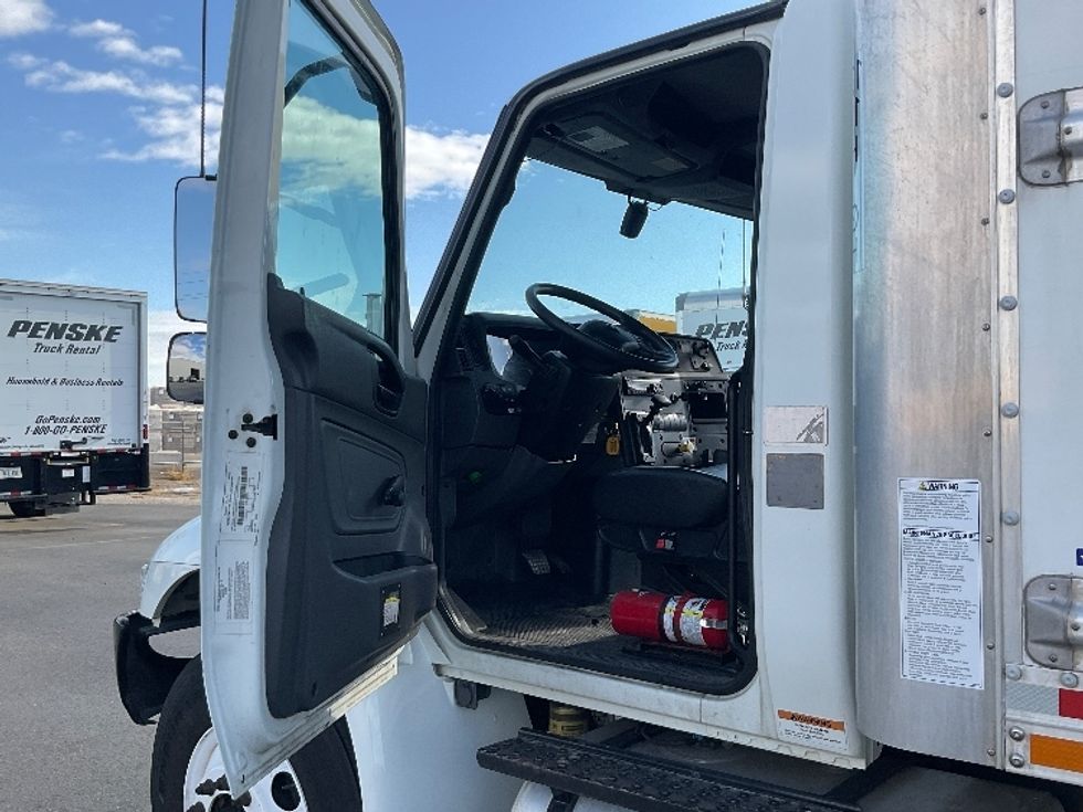 Medium Duty Box Truck-Light and Medium Duty Trucks-International-2021-MV607-Yuma-AZ-182,959\n\t\tmiles-$ 59,000 - Image 16