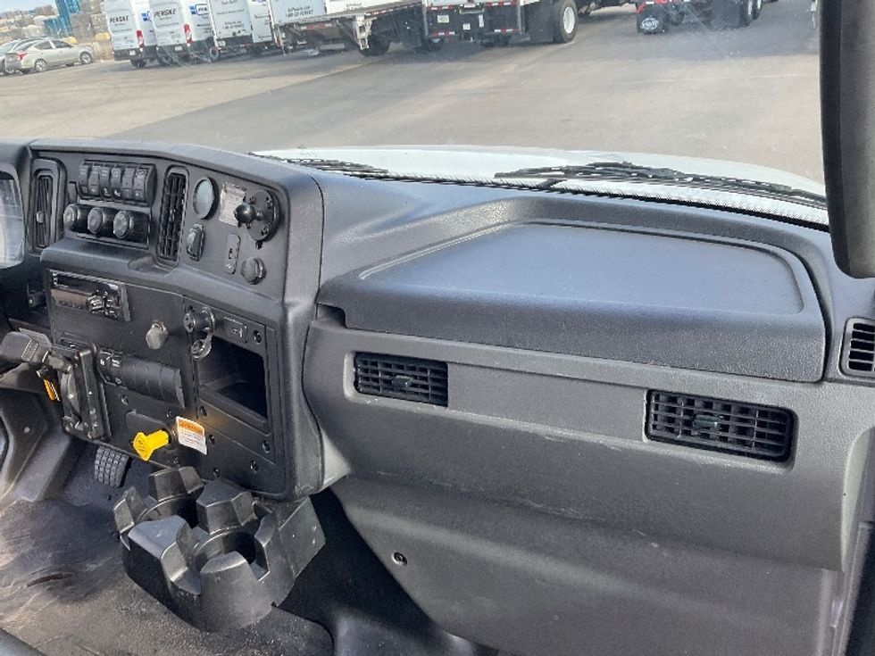 Medium Duty Box Truck-Light and Medium Duty Trucks-International-2021-MV607-Yuma-AZ-182,959\n\t\tmiles-$ 59,000 - Image 21