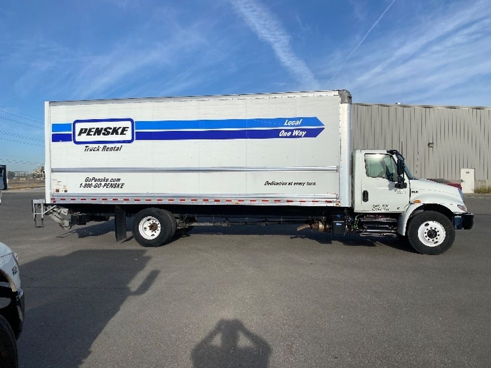 Medium Duty Box Truck-Light and Medium Duty Trucks-International-2021-MV607-Yuma-AZ-192,719\n\t\tmiles-$ 51,000 - Image 15