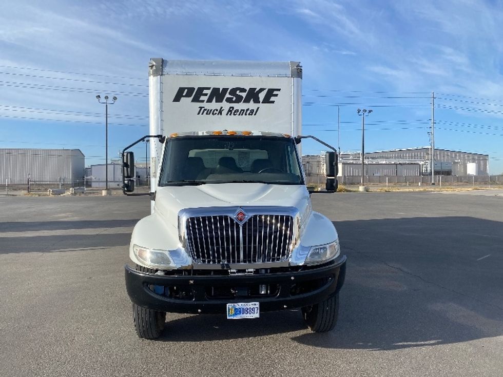 Medium Duty Box Truck-Light and Medium Duty Trucks-International-2021-MV607-Yuma-AZ-192,719\n\t\tmiles-$ 51,000 - Image 2
