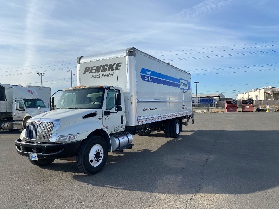 Medium Duty Box Truck-Light and Medium Duty Trucks-International-2021-MV607-Yuma-AZ-192,719\n\t\tmiles-$ 51,000 - Image 3
