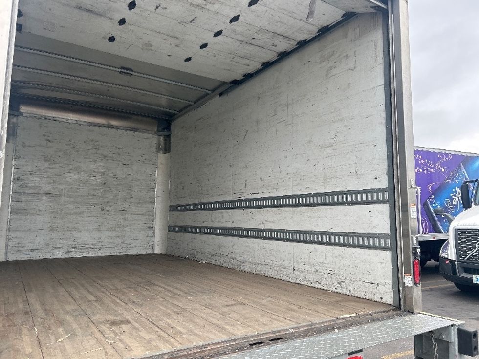 Medium Duty Box Truck-Light and Medium Duty Trucks-International-2021-MV607LP-City Of Industry-CA-82,328\n\t\tmiles-$ 58,750 - Image 12