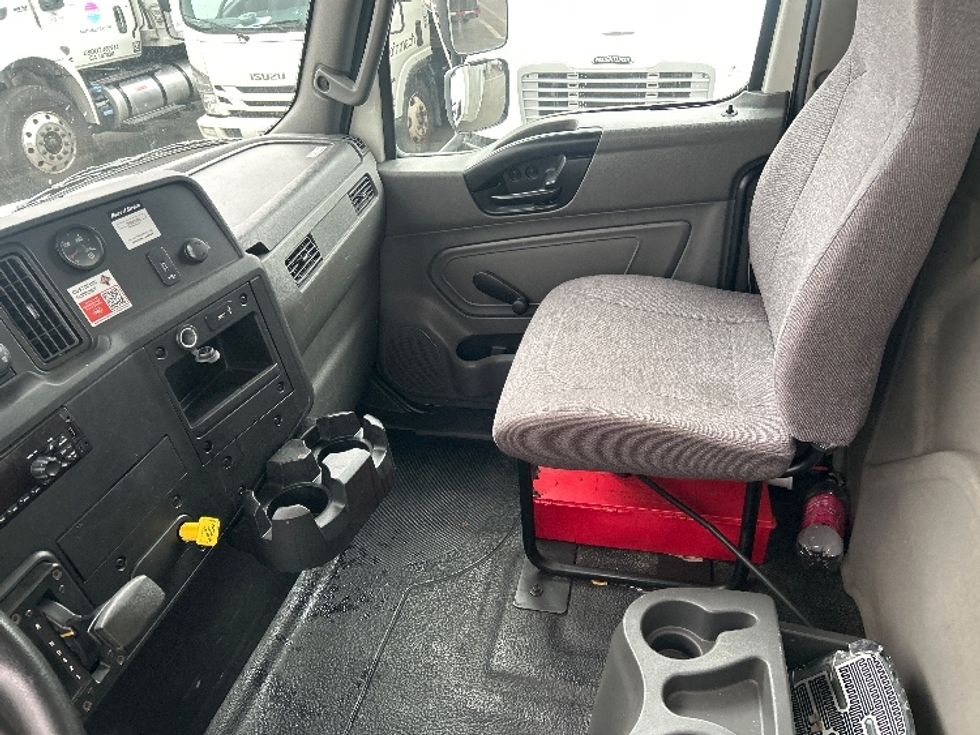 Medium Duty Box Truck-Light and Medium Duty Trucks-International-2021-MV607LP-City Of Industry-CA-82,328\n\t\tmiles-$ 58,750 - Image 18