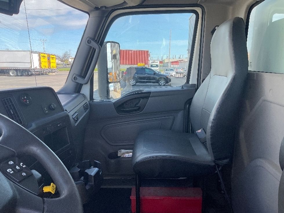 Medium Duty Box Truck-Light and Medium Duty Trucks-International-2021-MV607LP-Milwaukee-WI-255,405\n\t\tmiles-$ 29,500 - Image 18