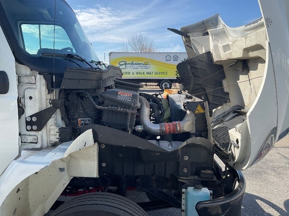 Medium Duty Box Truck-Light and Medium Duty Trucks-International-2021-MV607LP-Milwaukee-WI-255,405\n\t\tmiles-$ 29,500 - Image 22