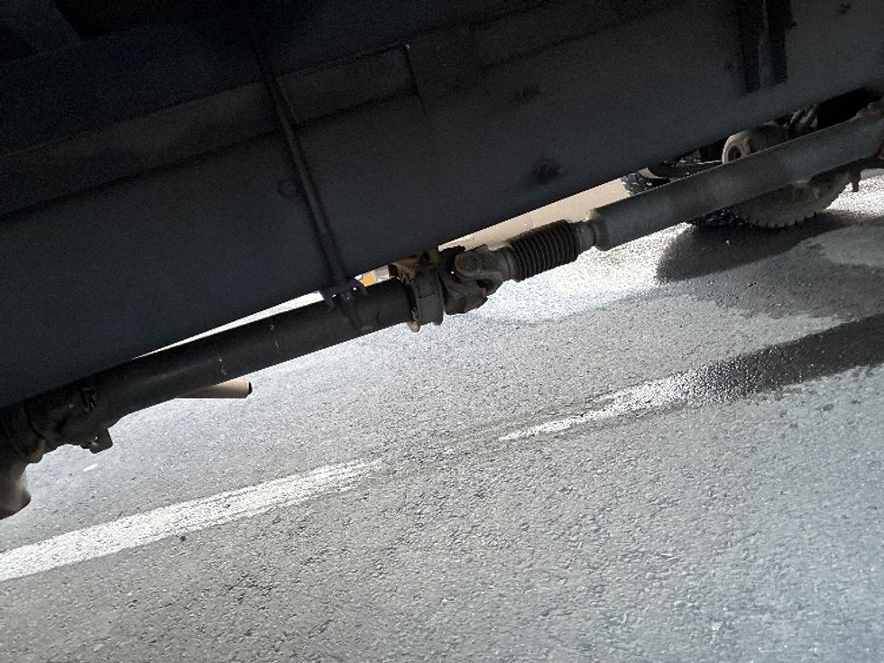 Medium Duty Box Truck-Light and Medium Duty Trucks-International-2021-MV607LP-West Sacramento-CA-441,700\n\t\tmiles-$ 22,750 - Image 5