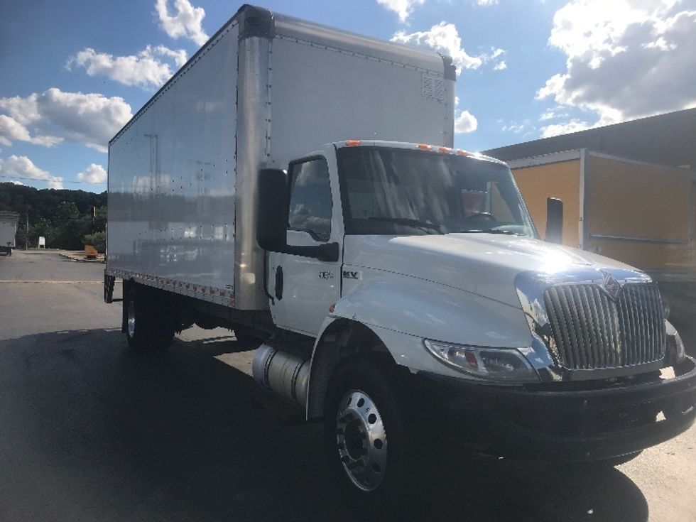 Medium Duty Box Truck-Light and Medium Duty Trucks-International-2022-MV607-Akron-OH-164,809\n\t\tmiles-$ 52,750 - Image 1