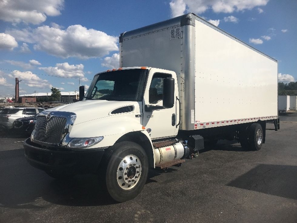 Medium Duty Box Truck-Light and Medium Duty Trucks-International-2022-MV607-Akron-OH-164,809\n\t\tmiles-$ 52,750 - Image 3