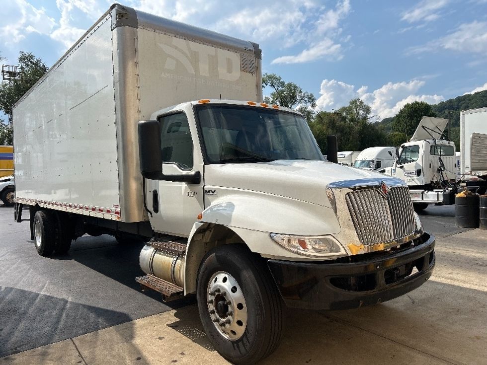 Medium Duty Box Truck-Light and Medium Duty Trucks-International-2022-MV607-Akron-OH-181,932\n\t\tmiles-$ 45,000 - Image 1