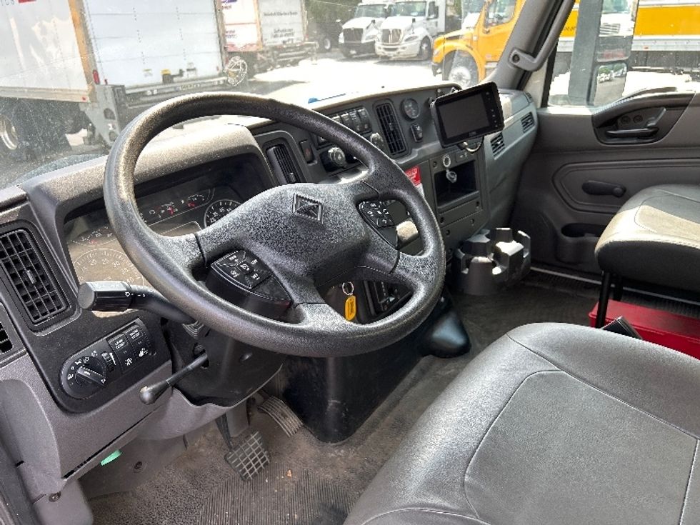 Medium Duty Box Truck-Light and Medium Duty Trucks-International-2022-MV607-Akron-OH-181,932\n\t\tmiles-$ 45,000 - Image 17
