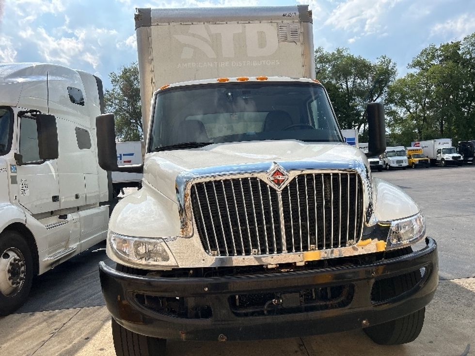 Medium Duty Box Truck-Light and Medium Duty Trucks-International-2022-MV607-Akron-OH-181,932\n\t\tmiles-$ 45,000 - Image 2