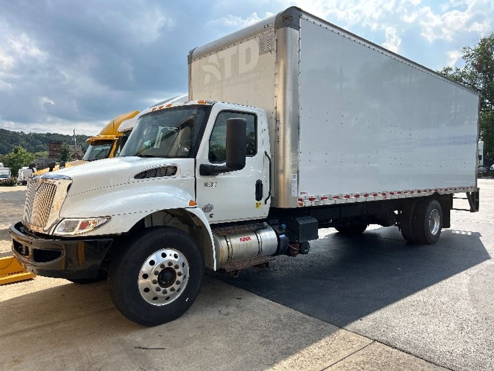 Medium Duty Box Truck-Light and Medium Duty Trucks-International-2022-MV607-Akron-OH-181,932\n\t\tmiles-$ 45,000 - Image 3