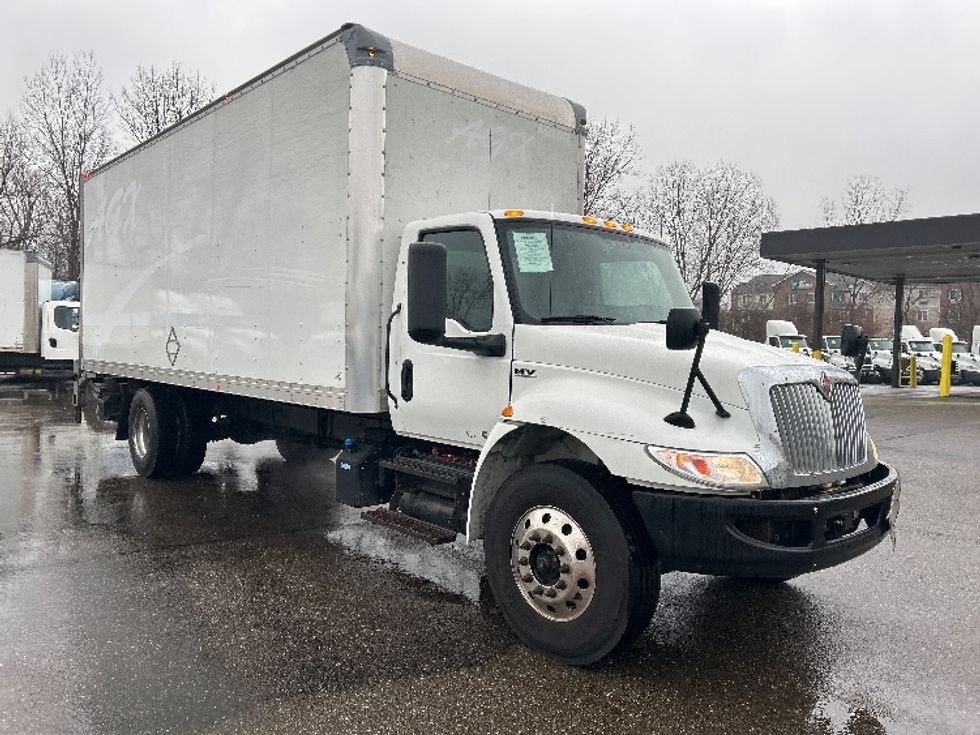 Medium Duty Box Truck-Light and Medium Duty Trucks-International-2022-MV607-Akron-OH-185,652\n\t\tmiles-$ 53,000 - Image 1