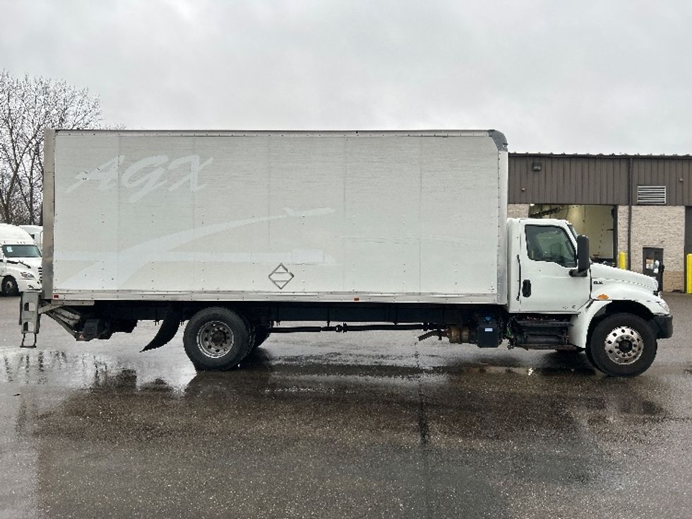 Medium Duty Box Truck-Light and Medium Duty Trucks-International-2022-MV607-Akron-OH-185,652\n\t\tmiles-$ 53,000 - Image 16