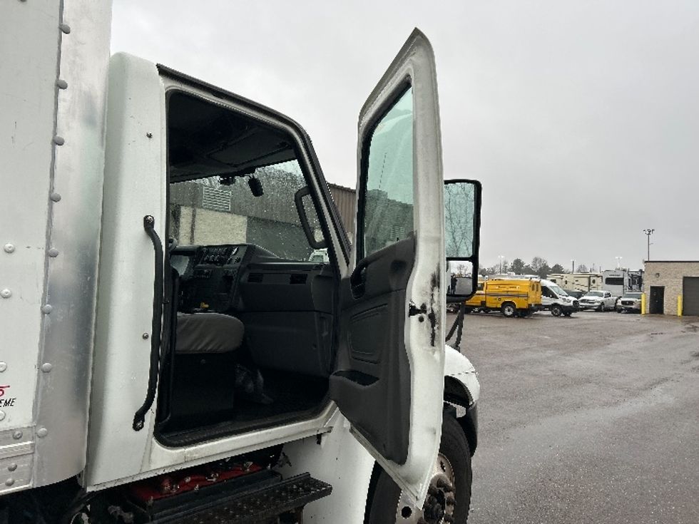 Medium Duty Box Truck-Light and Medium Duty Trucks-International-2022-MV607-Akron-OH-185,652\n\t\tmiles-$ 53,000 - Image 20
