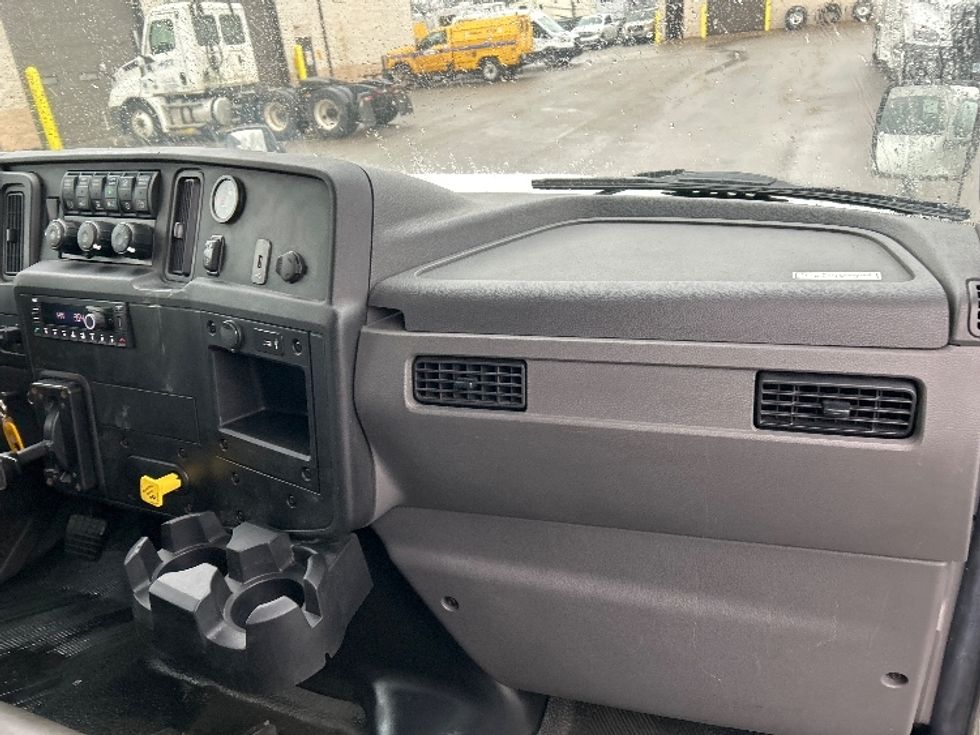 Medium Duty Box Truck-Light and Medium Duty Trucks-International-2022-MV607-Akron-OH-185,652\n\t\tmiles-$ 53,000 - Image 21