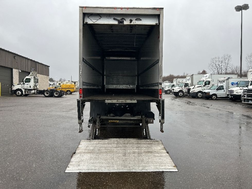 Medium Duty Box Truck-Light and Medium Duty Trucks-International-2022-MV607-Akron-OH-185,652\n\t\tmiles-$ 53,000 - Image 9