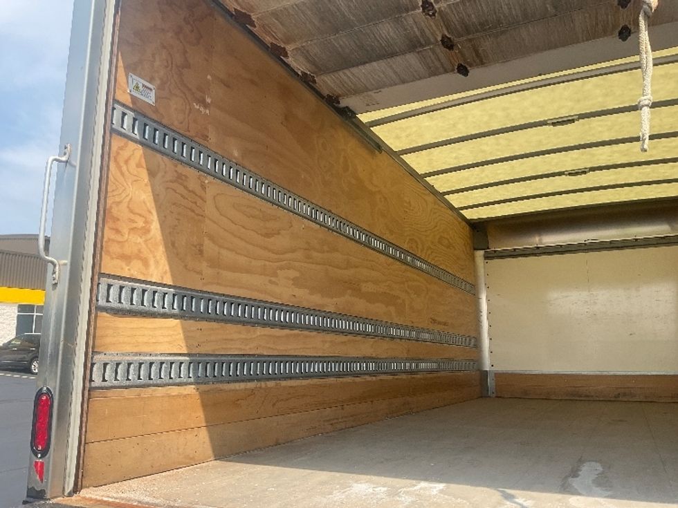 Medium Duty Box Truck-Light and Medium Duty Trucks-International-2022-MV607-Akron-OH-193,240\n\t\tmiles-$ 43,500 - Image 11